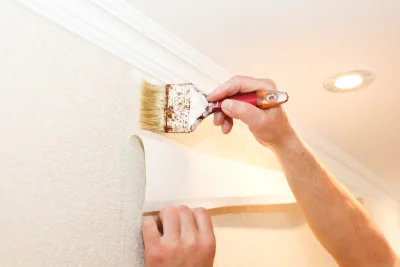 Pose de papier peint à Molandier — revêtements muraux et toiles de verre